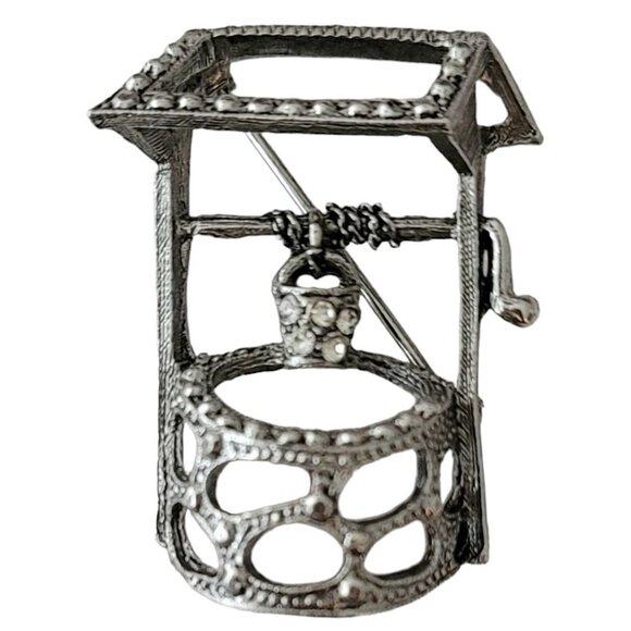 Silver Tone Clear Rhinestone Vintage Wishing Well Brooch Pin E645 - Picture 10 of 10